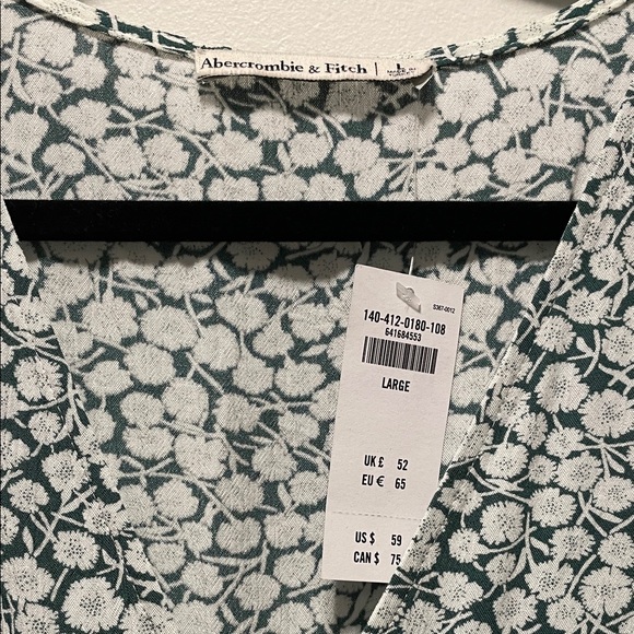 Abercrombie & Fitch Green Floral Blouse - Picture 2 of 4